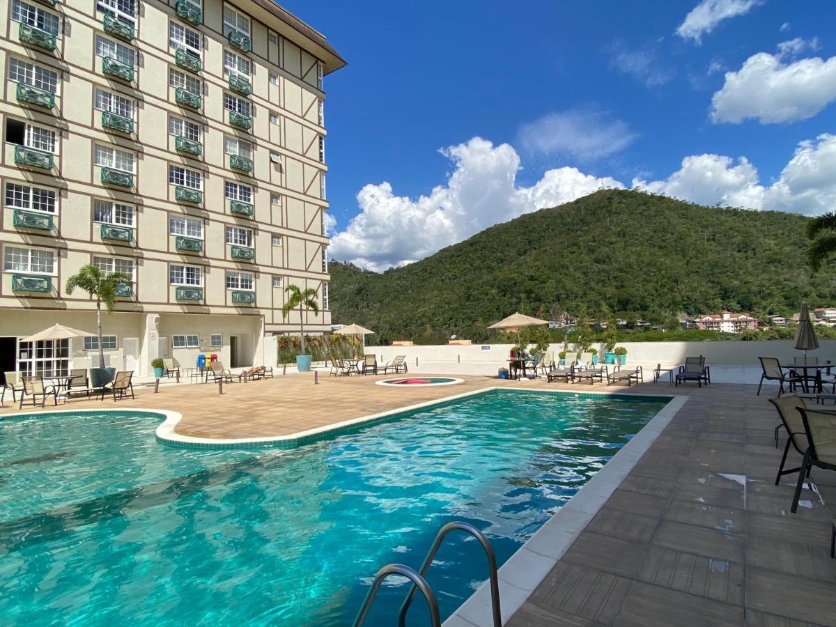 Flat 217 Granja Brasil - Com Piscina Em Itaipava Lägenhet Petrópolis Exteriör bild